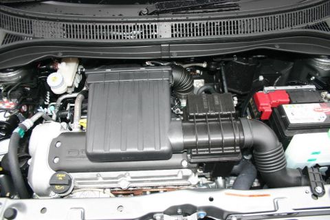 Suzuki Swift Engine Picture No 2